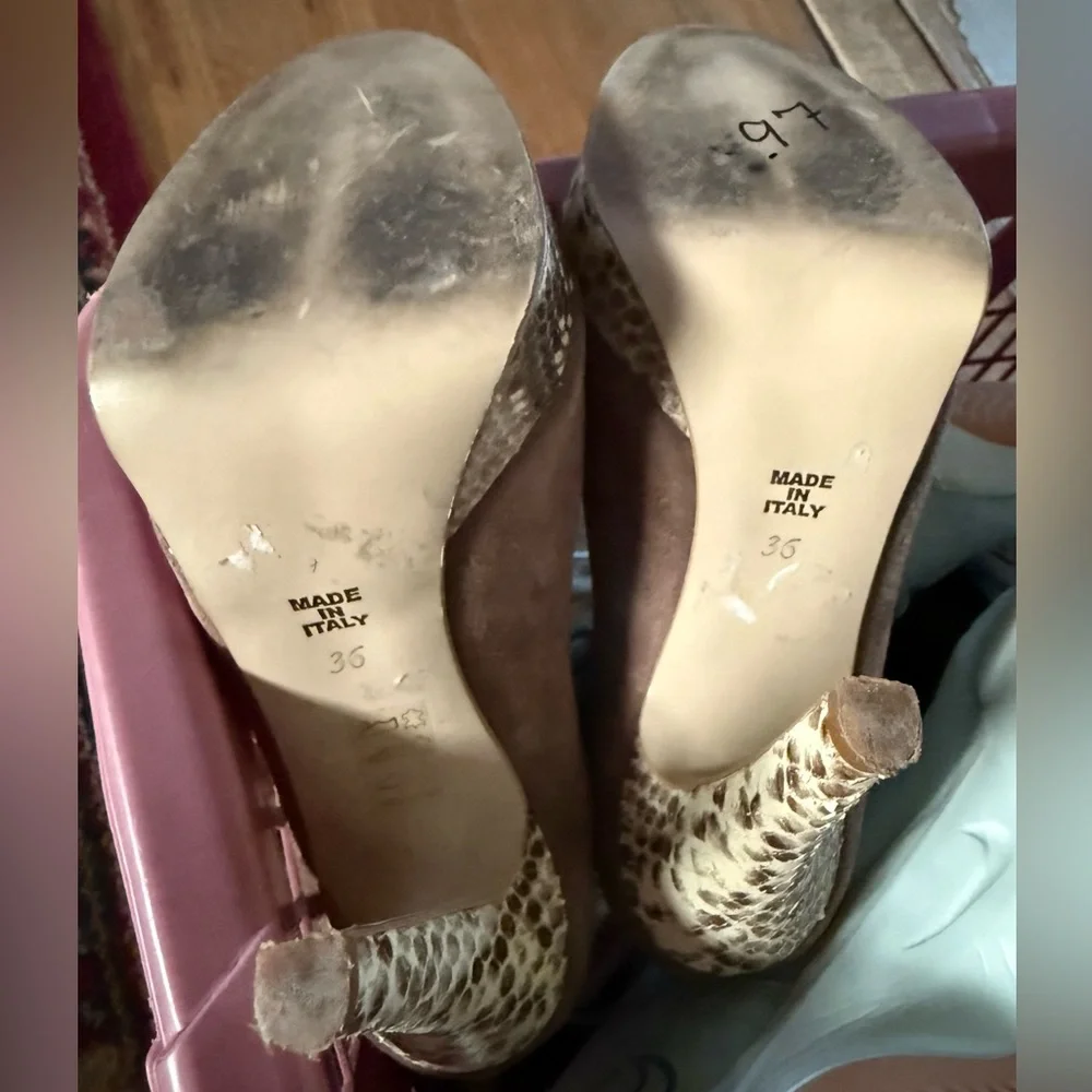Les Venues platform peep-toe pumps, made in Italy
